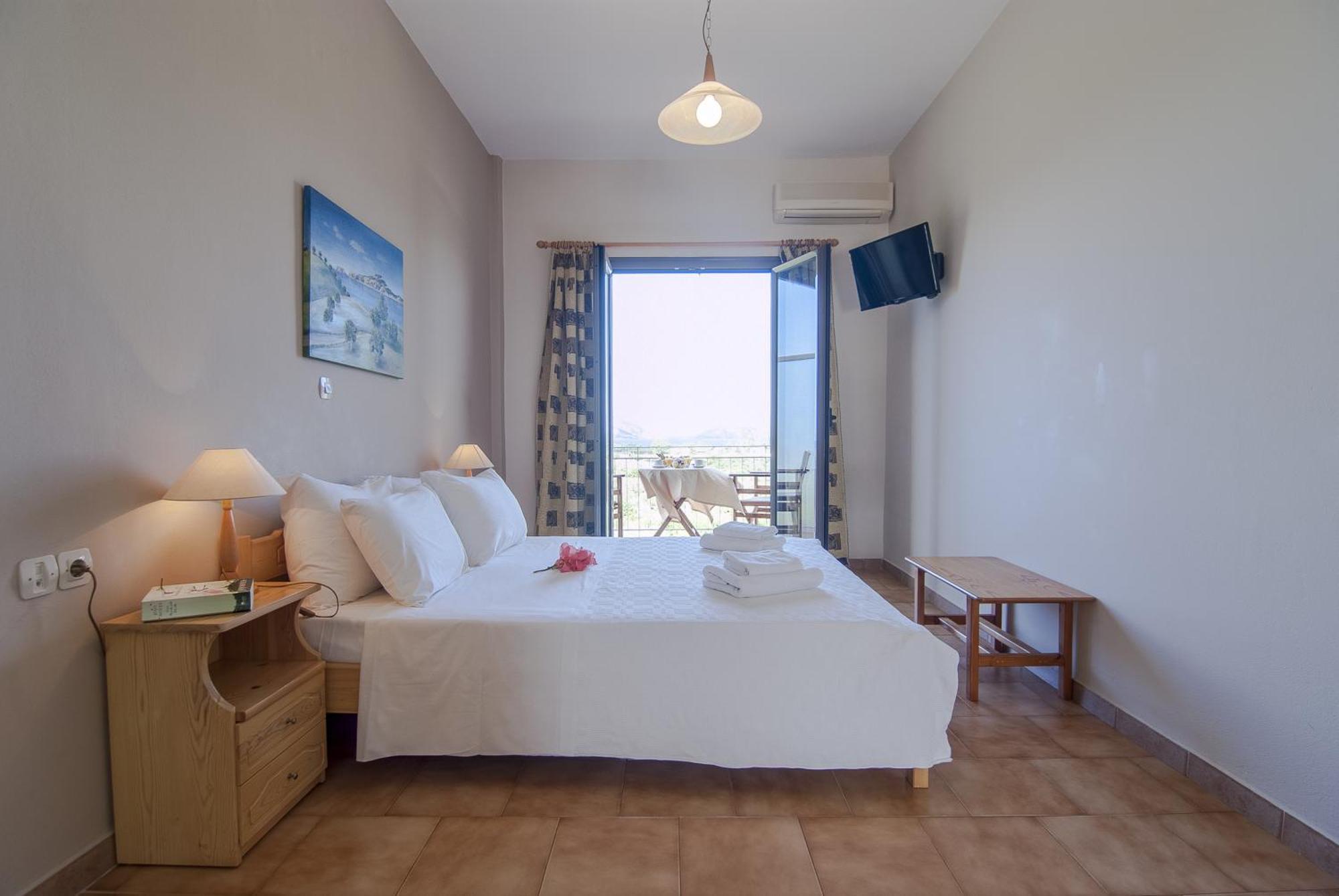 Thanos Village Gialova Chambre photo